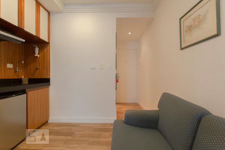 Sala de kitnet/studio para alugar com 1 quarto, 28m² em Consolação, São Paulo