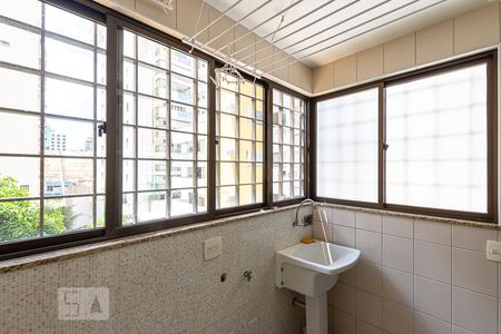 Apartamento para alugar com 120m², 3 quartos e 2 vagas Apartamento para alugar com 120m², 3 quartos e 2 vagasÁrea de Serviço