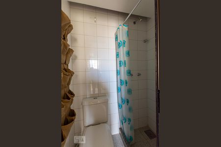 Apartamento para alugar com 120m², 3 quartos e 2 vagas Apartamento para alugar com 120m², 3 quartos e 2 vagasBanheiro de Serviço