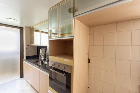 Apartamento para alugar com 120m², 3 quartos e 2 vagas Apartamento para alugar com 120m², 3 quartos e 2 vagasCozinha