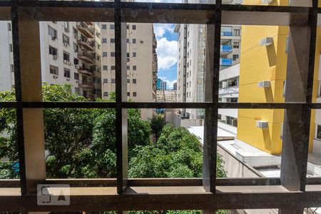 Apartamento para alugar com 120m², 3 quartos e 2 vagas Apartamento para alugar com 120m², 3 quartos e 2 vagasÁrea de Serviço