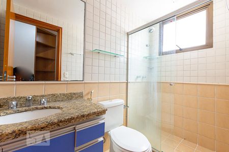 Apartamento para alugar com 120m², 3 quartos e 2 vagas Apartamento para alugar com 120m², 3 quartos e 2 vagasBanheiro da Suite 3