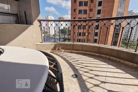 Apartamento para alugar com 250m², 3 quartos e 4 vagas Apartamento para alugar com 250m², 3 quartos e 4 vagasSacada