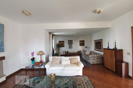 Apartamento para alugar com 250m², 3 quartos e 4 vagas Apartamento para alugar com 250m², 3 quartos e 4 vagasSala de Estar