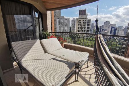 Apartamento para alugar com 250m², 3 quartos e 4 vagas Apartamento para alugar com 250m², 3 quartos e 4 vagasSacada