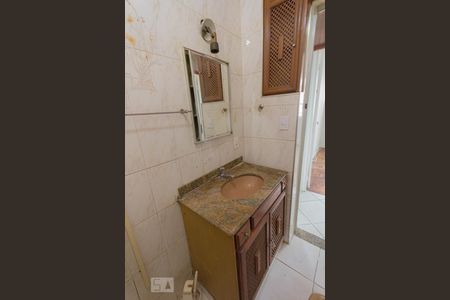 Banheiro de apartamento à venda com 2 quartos, 46m² em Taquara, Rio de Janeiro