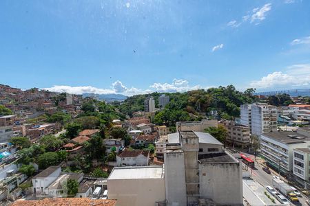 Vista da Sala de apartamento à venda com 2 quartos, 88m² em Ingá, Niterói