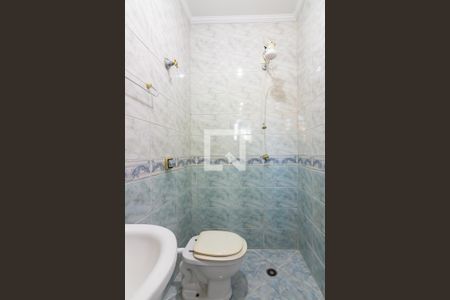 Banheiro de casa para alugar com 2 quartos, 70m² em Santo Antônio, Osasco