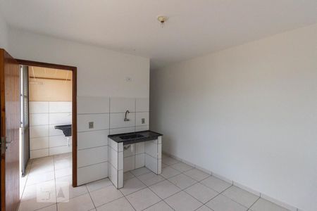Sala/Cozinha de casa para alugar com 2 quartos, 50m² em Vila Mangalot, São Paulo