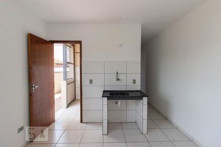Sala/Cozinha de casa para alugar com 2 quartos, 50m² em Vila Mangalot, São Paulo