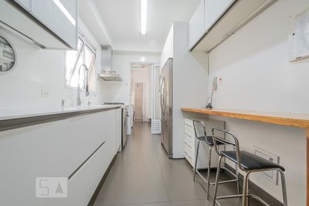 Apartamento para alugar com 178m², 4 quartos e 3 vagas Apartamento para alugar com 178m², 4 quartos e 3 vagasCozinha