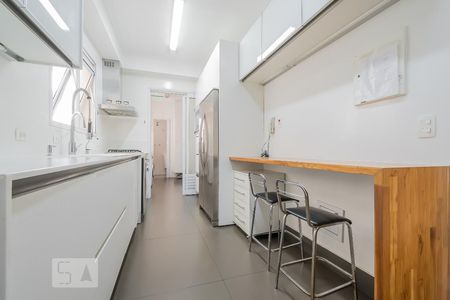 Apartamento para alugar com 178m², 4 quartos e 3 vagas Apartamento para alugar com 178m², 4 quartos e 3 vagasCozinha