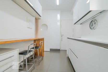 Apartamento para alugar com 178m², 4 quartos e 3 vagas Apartamento para alugar com 178m², 4 quartos e 3 vagasCozinha
