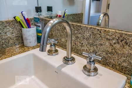 Apartamento para alugar com 110m², 2 quartos e sem vaga Apartamento para alugar com 110m², 2 quartos e sem vagaDetalhe do Banheiro da Suíte 2