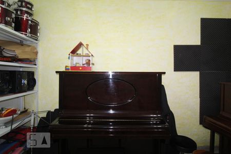 Quarto 1 de casa para alugar com 6 quartos, 400m² em Santa Paula, São Caetano do Sul