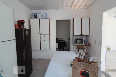 Casa para alugar com 400m², 6 quartos e sem vagaCozinha da edicula