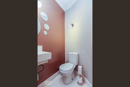 Casa à venda com 179m², 3 quartos e 2 vagas Casa à venda com 179m², 3 quartos e 2 vagasLavabo