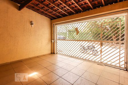 Casa à venda com 179m², 3 quartos e 2 vagas Casa à venda com 179m², 3 quartos e 2 vagasGaragem