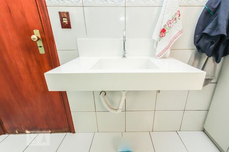 Casa à venda com 179m², 3 quartos e 2 vagas Casa à venda com 179m², 3 quartos e 2 vagasBanheiro suíte 1