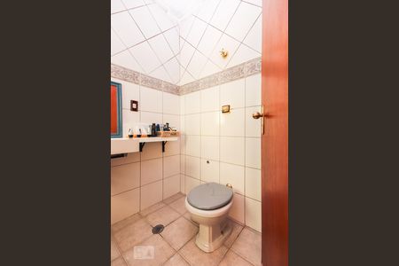 Casa à venda com 179m², 3 quartos e 2 vagas Casa à venda com 179m², 3 quartos e 2 vagasBanheiro da suíte 3