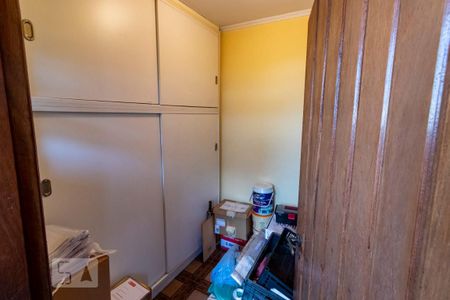 Casa à venda com 337m², 3 quartos e 2 vagas1o. Andar - Quarto de serviço