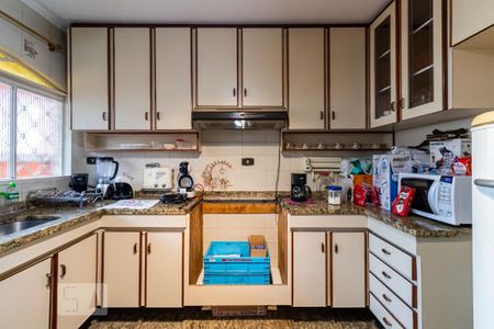 Casa à venda com 337m², 3 quartos e 2 vagas1o. Andar - Cozinha