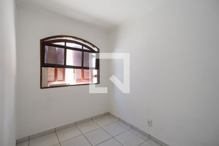 Casa à venda com 330m², 4 quartos e 4 vagas Casa à venda com 330m², 4 quartos e 4 vagasQuarto extra