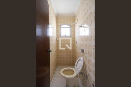 Casa à venda com 330m², 4 quartos e 4 vagas Casa à venda com 330m², 4 quartos e 4 vagasBannheiro extra