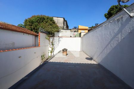 Casa à venda com 330m², 4 quartos e 4 vagas Casa à venda com 330m², 4 quartos e 4 vagasVista