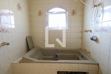 Casa à venda com 330m², 4 quartos e 4 vagas Casa à venda com 330m², 4 quartos e 4 vagasBanheiro do Quarto 2