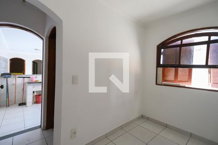 Casa à venda com 330m², 4 quartos e 4 vagas Casa à venda com 330m², 4 quartos e 4 vagasQuarto extra