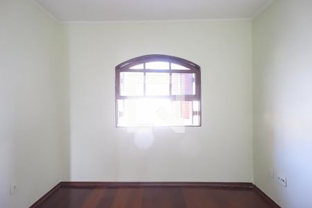 Casa à venda com 330m², 4 quartos e 4 vagas Casa à venda com 330m², 4 quartos e 4 vagasQuarto 3