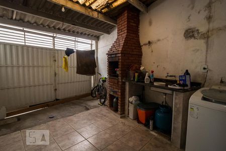 Casa à venda com 167m², 3 quartos e 3 vagas Casa à venda com 167m², 3 quartos e 3 vagasChurrasqueira