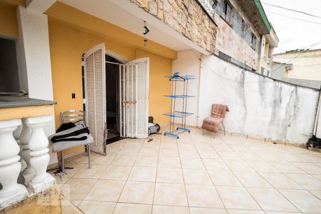 Casa à venda com 167m², 3 quartos e 3 vagas Casa à venda com 167m², 3 quartos e 3 vagasVaranda