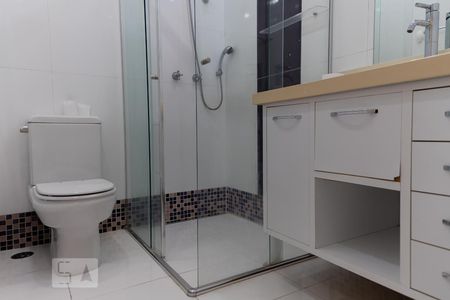 Apartamento à venda com 241m², 3 quartos e 3 vagasBanheiro da suite 2