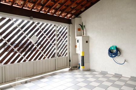 Casa para alugar com 100m², 2 quartos e 2 vagas Casa para alugar com 100m², 2 quartos e 2 vagasGaragem