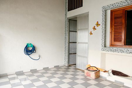 Casa para alugar com 100m², 2 quartos e 2 vagas Casa para alugar com 100m², 2 quartos e 2 vagasGaragem