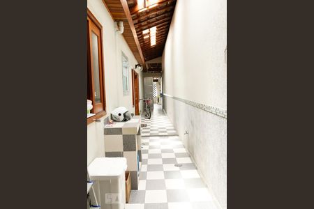 Casa para alugar com 100m², 2 quartos e 2 vagas Casa para alugar com 100m², 2 quartos e 2 vagasCorredor