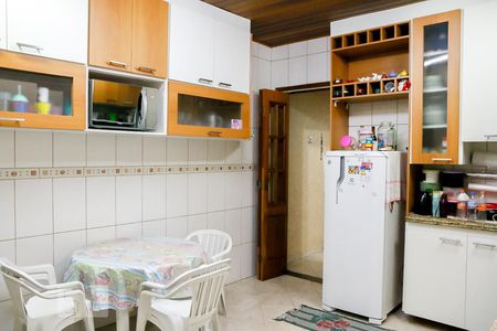 Casa para alugar com 100m², 2 quartos e 2 vagas Casa para alugar com 100m², 2 quartos e 2 vagasCozinha