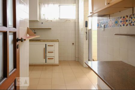 Apartamento para alugar com 74m², 3 quartos e 1 vagaCozinha
