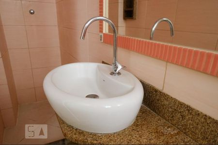 Apartamento para alugar com 74m², 3 quartos e 1 vagaBanheiro da Suíte - Detalhe