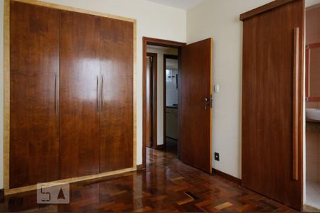 Apartamento para alugar com 74m², 3 quartos e 1 vagaSuíte