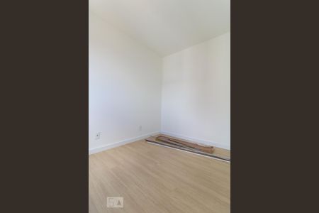 Quarto 1 de apartamento para alugar com 2 quartos, 49m² em Jardim Roberto - Osasco, Osasco