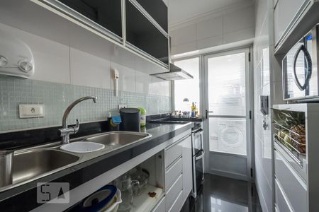 Cozinha de apartamento à venda com 3 quartos, 150m² em Vila Sao Paulo, São Paulo