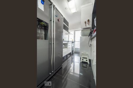 Cozinha de apartamento à venda com 3 quartos, 150m² em Vila Sao Paulo, São Paulo