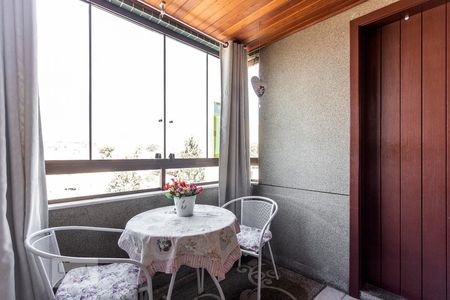 Apartamento à venda com 92m², 2 quartos e 1 vagaVaranda