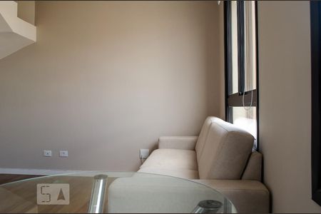 Sala de apartamento para alugar com 1 quarto, 50m² em Alto da Rua Xv, Curitiba