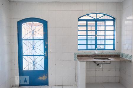 Casa à venda com 250m², 4 quartos e 2 vagas Casa à venda com 250m², 4 quartos e 2 vagasCasa 2 - Cozinha