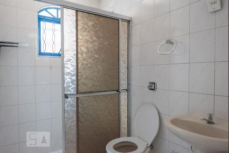 Casa à venda com 250m², 4 quartos e 2 vagas Casa à venda com 250m², 4 quartos e 2 vagasCasa 2 - Banheiro
