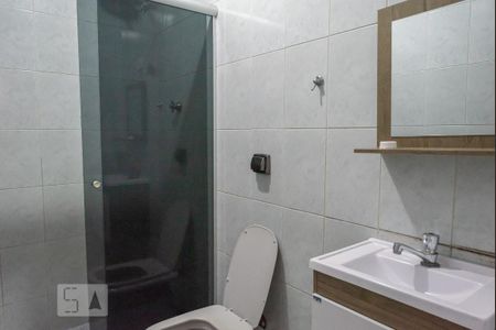 Casa à venda com 250m², 4 quartos e 2 vagas Casa à venda com 250m², 4 quartos e 2 vagasCasa 1 - Banheiro